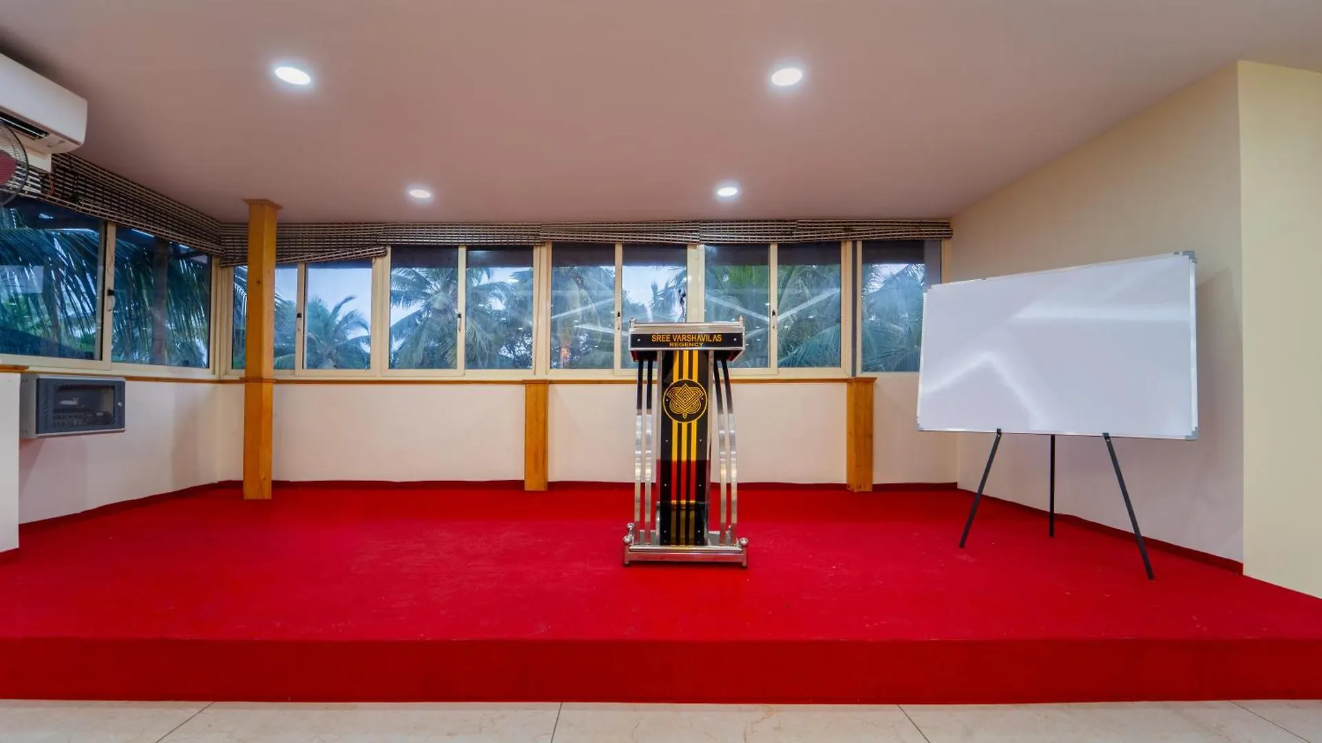 Treebo Sree Varshavilas Regency, 2 Mins From Guruvayoor Temple Guruvāyūr