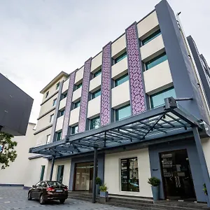 Hotel Lilac